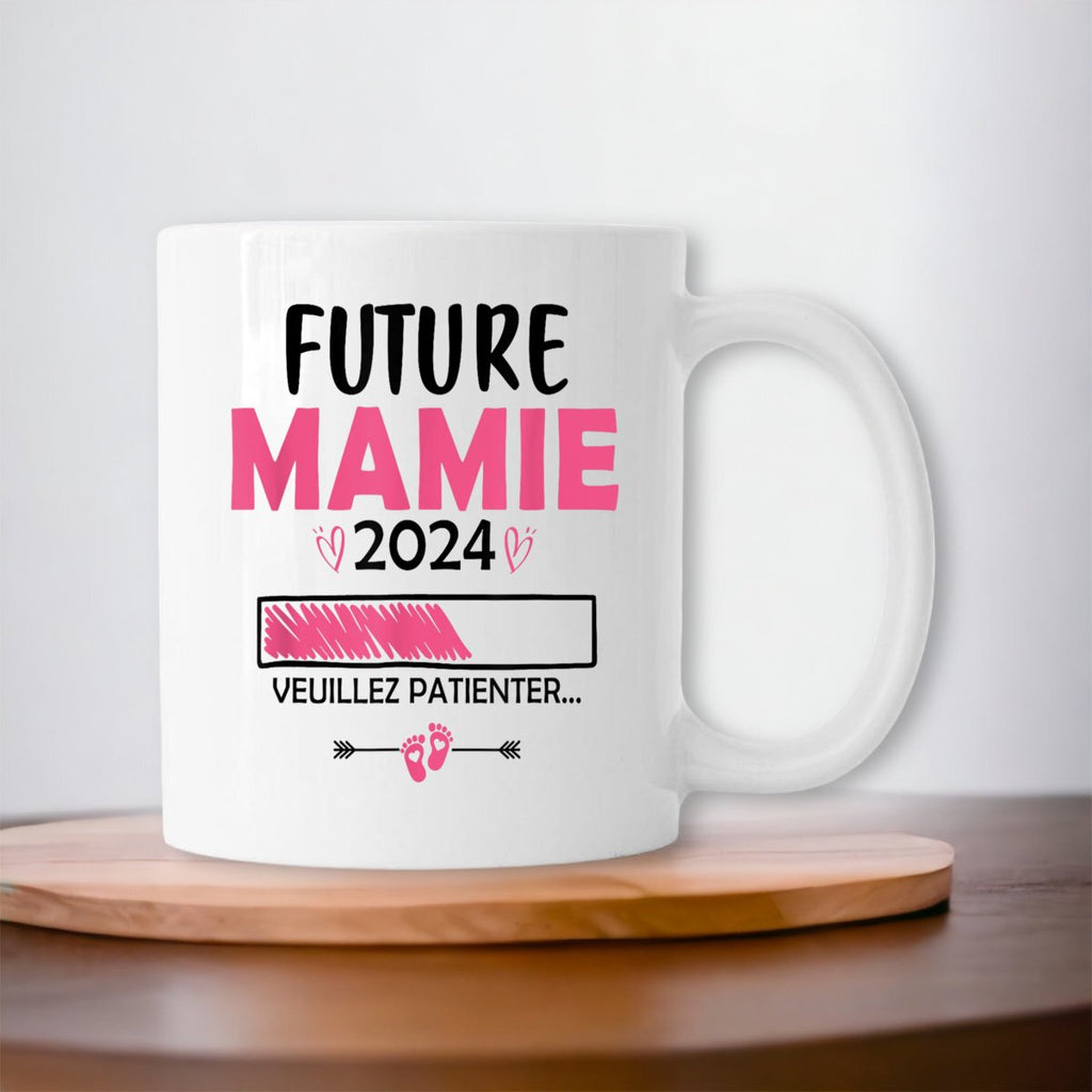 Future mamie 2024 veuillez patienter mug tasse – Myachetealy
