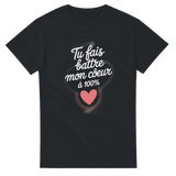 T-shirt couple romantique avec le message "Tu fais battre mon cœur à 100%" pour un duo passionné.