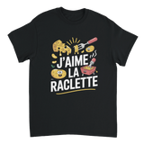 Tee shirt avec le message "J'aime la raclette", porté lors d'une soirée conviviale autour d'un appareil à raclette.