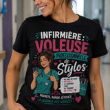 T-shirt noir infirmière voleuse professionnelle de stylos humour soignante